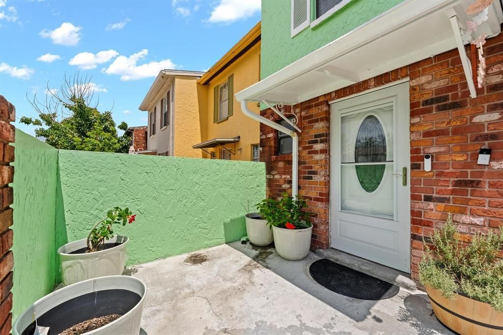 En Venta: $275,000 (2 camas, 1 baños, 1600 Pies cuadrados)