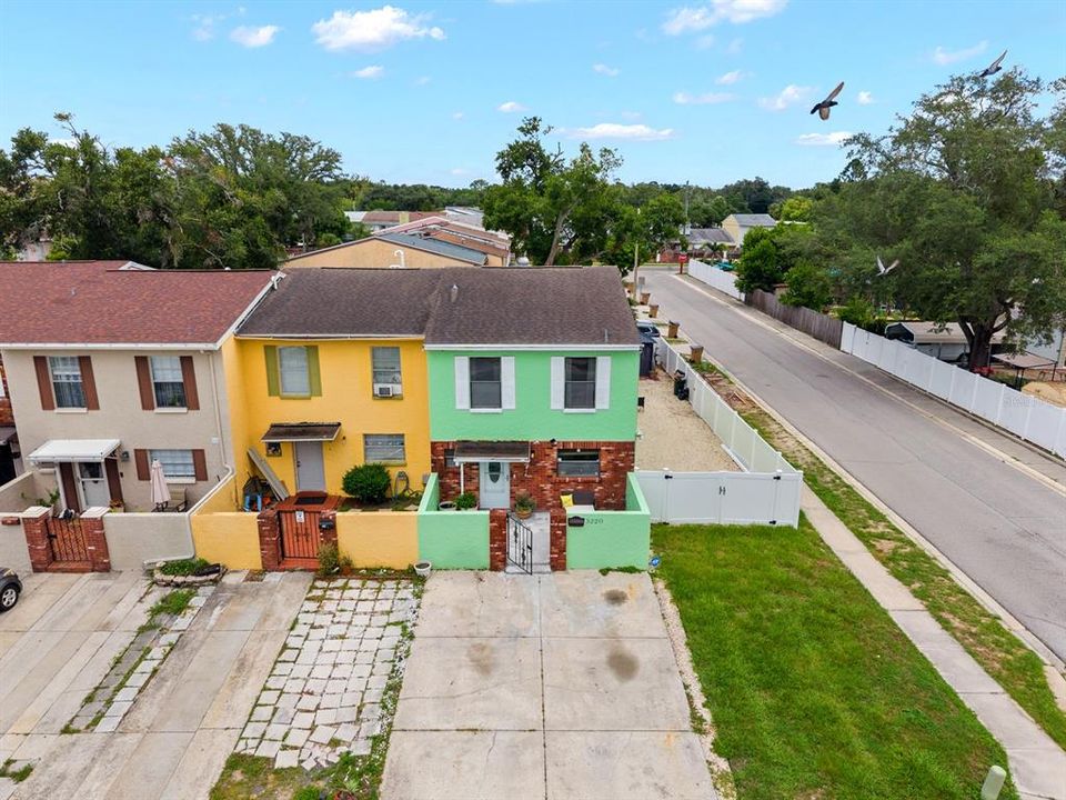 En Venta: $275,000 (2 camas, 1 baños, 1600 Pies cuadrados)