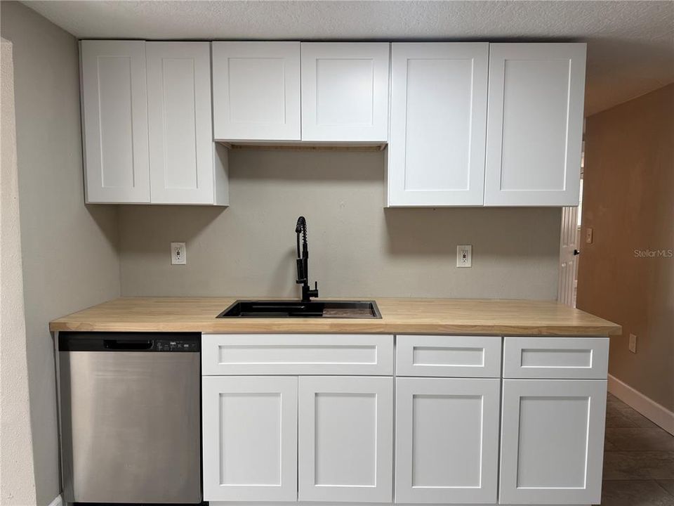 En Venta: $245,000 (3 camas, 2 baños, 1152 Pies cuadrados)