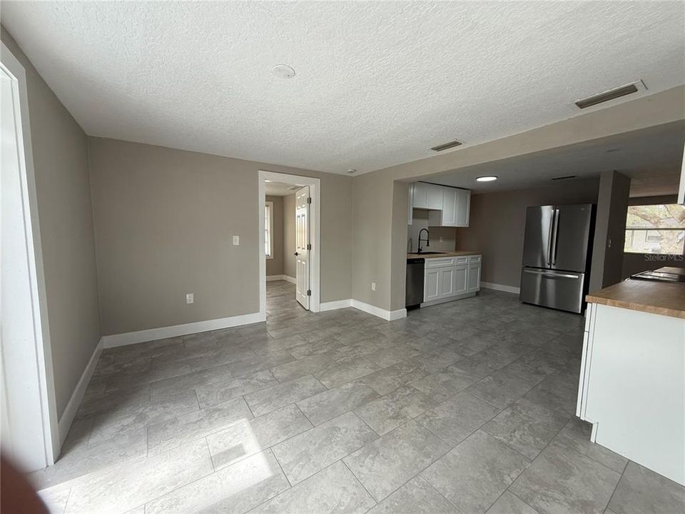 En Venta: $245,000 (3 camas, 2 baños, 1152 Pies cuadrados)