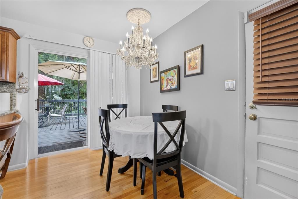For Sale: $349,900 (3 beds, 2 baths, 1944 Square Feet)