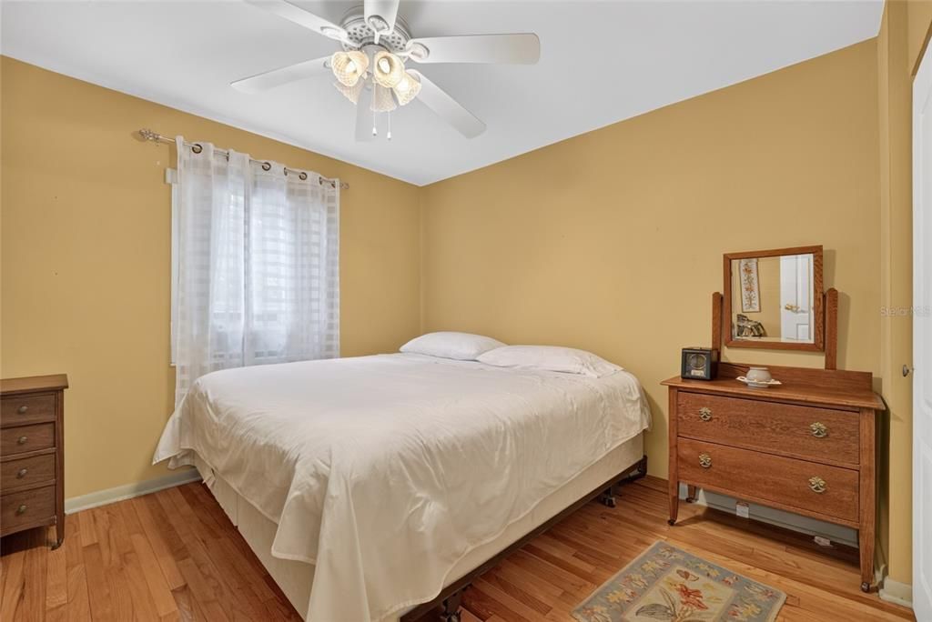 For Sale: $349,900 (3 beds, 2 baths, 1944 Square Feet)