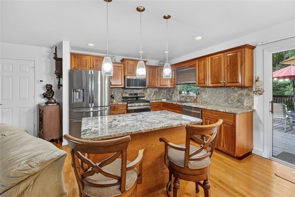 For Sale: $349,900 (3 beds, 2 baths, 1944 Square Feet)