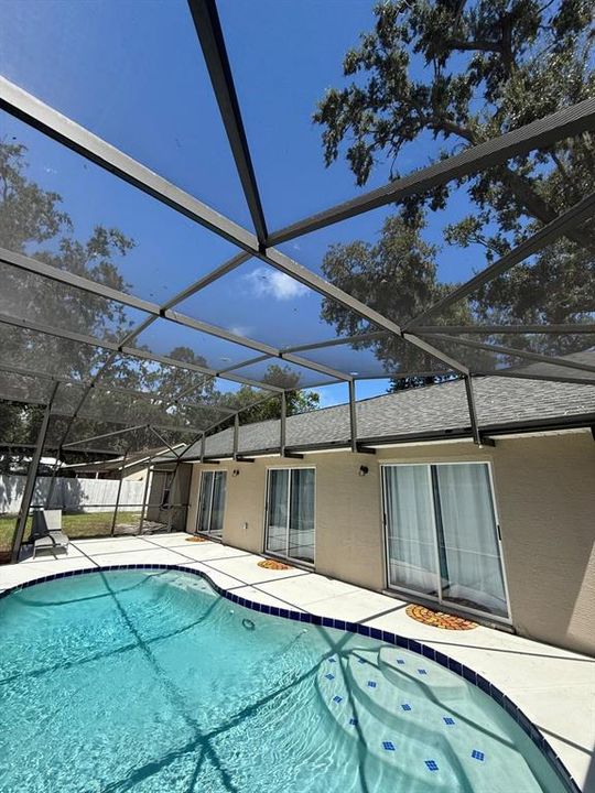 For Sale: $399,000 (3 beds, 2 baths, 1275 Square Feet)