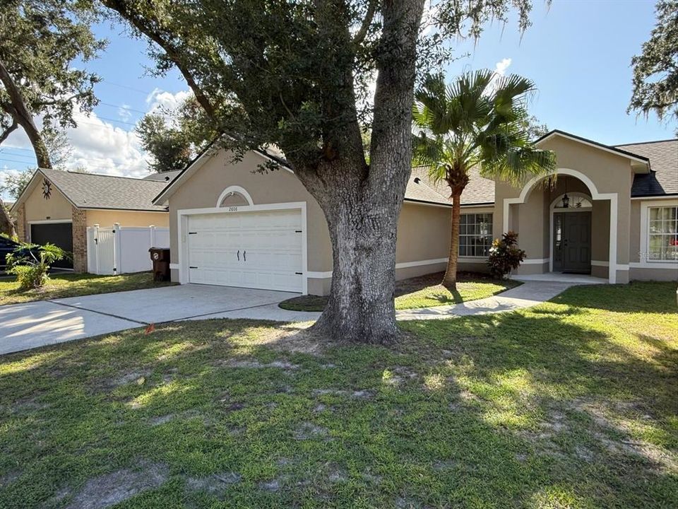 For Sale: $399,000 (3 beds, 2 baths, 1275 Square Feet)