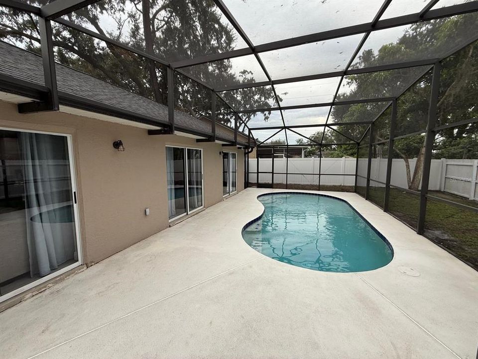 For Sale: $399,000 (3 beds, 2 baths, 1275 Square Feet)