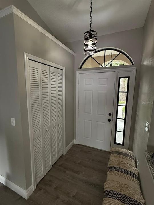 For Sale: $399,000 (3 beds, 2 baths, 1275 Square Feet)