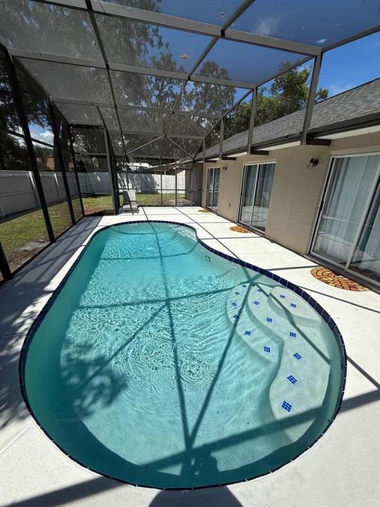 For Sale: $399,000 (3 beds, 2 baths, 1275 Square Feet)