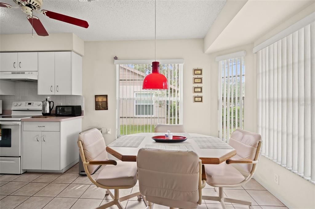 For Sale: $279,900 (2 beds, 2 baths, 1957 Square Feet)