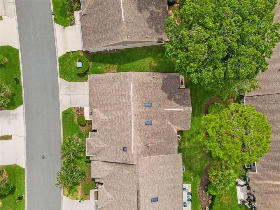 For Sale: $279,900 (2 beds, 2 baths, 1957 Square Feet)