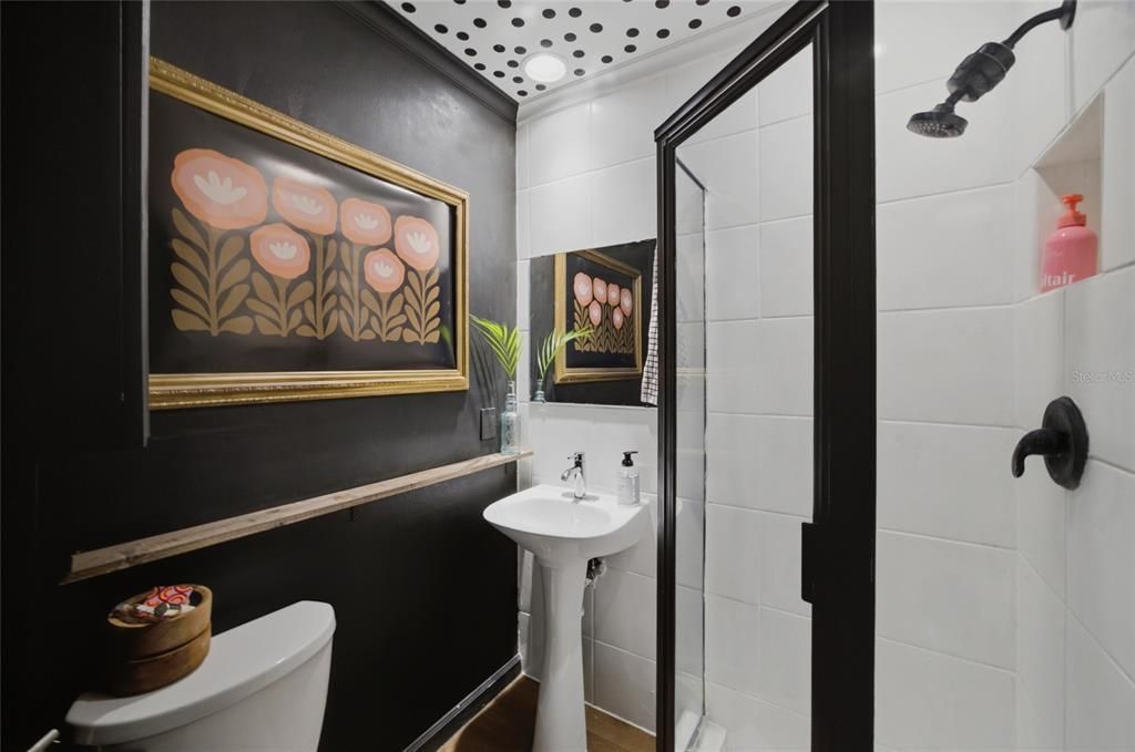 На продажу: $229,500 (2 спален, 2 ванн, 1178 Квадратных фут)