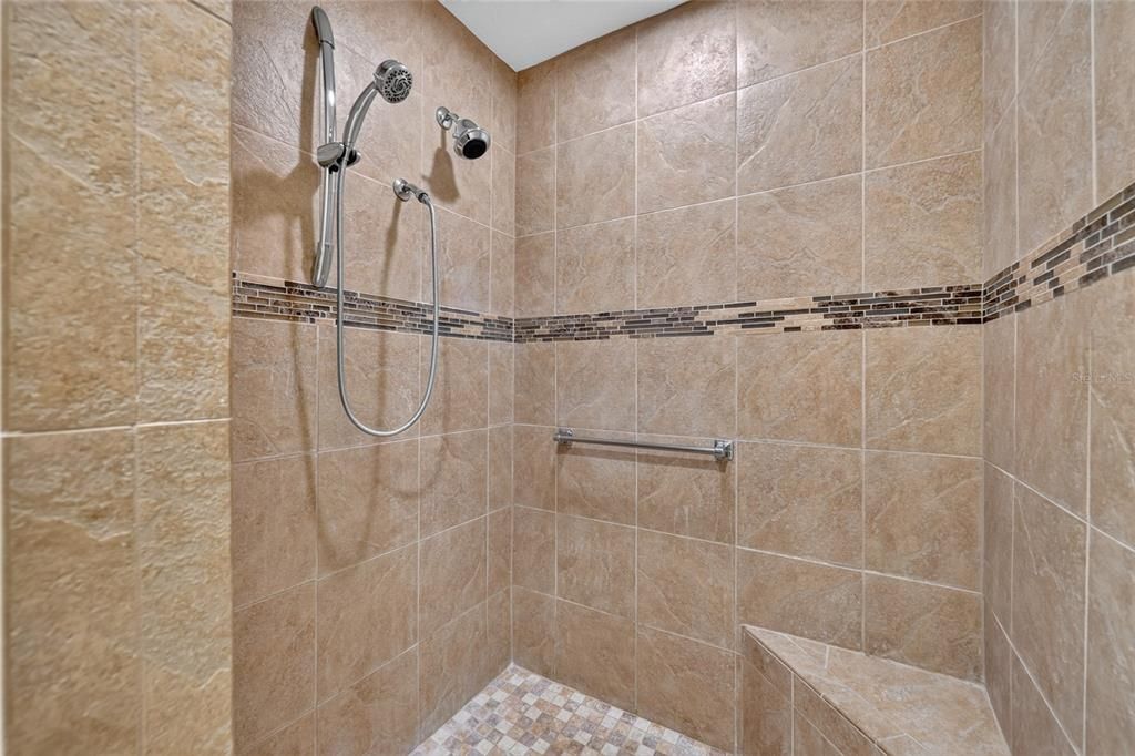 На продажу: $229,900 (3 спален, 2 ванн, 1610 Квадратных фут)