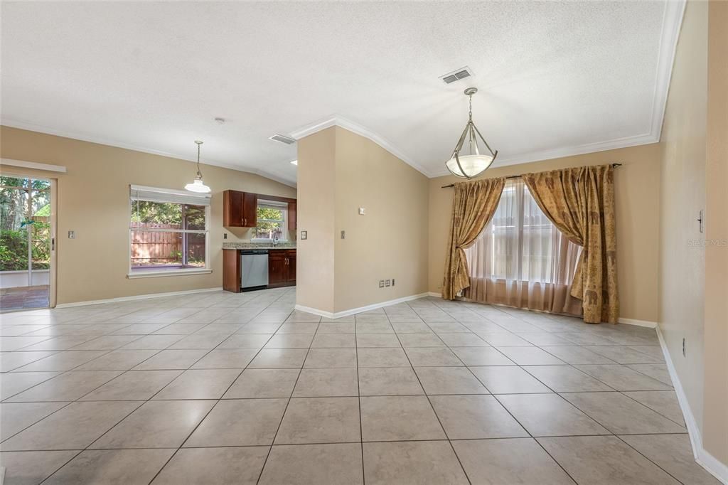 For Sale: $440,000 (3 beds, 2 baths, 1628 Square Feet)