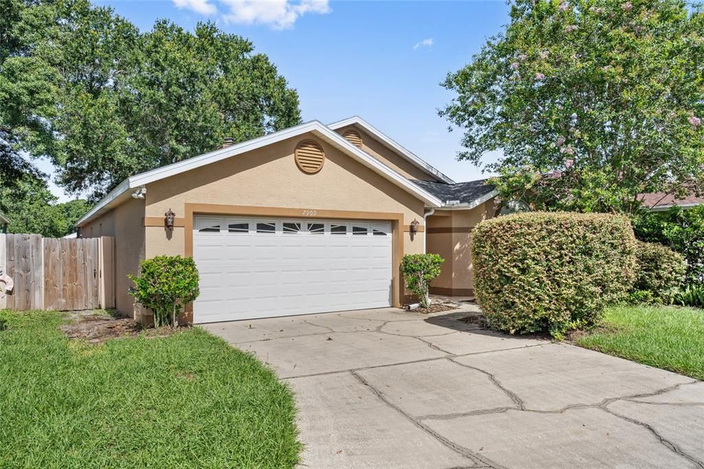 For Sale: $440,000 (3 beds, 2 baths, 1628 Square Feet)
