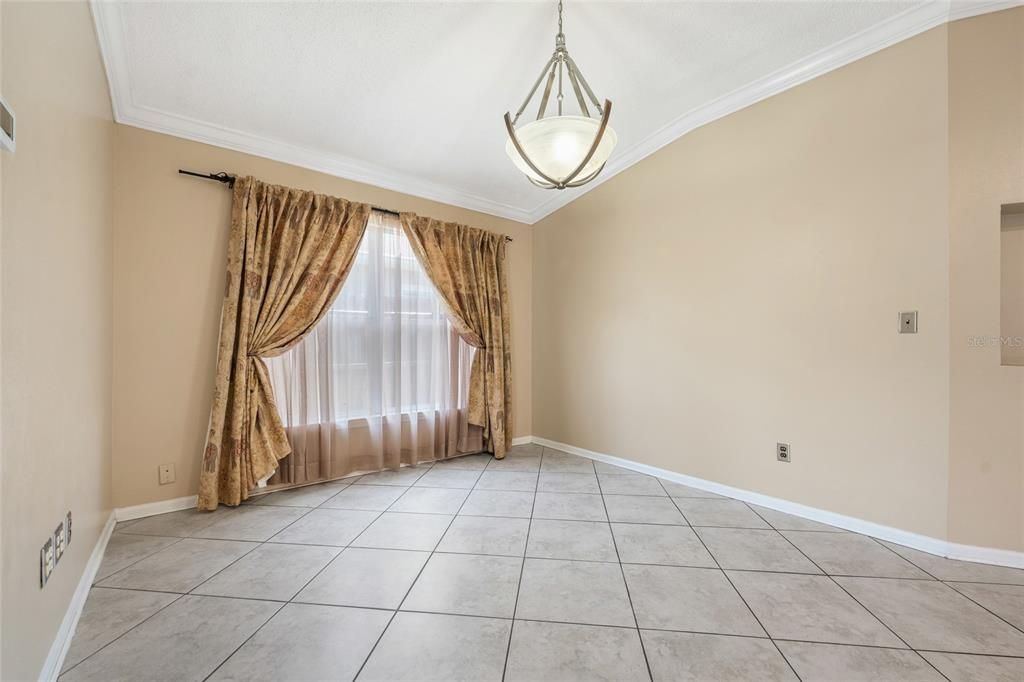 For Sale: $440,000 (3 beds, 2 baths, 1628 Square Feet)