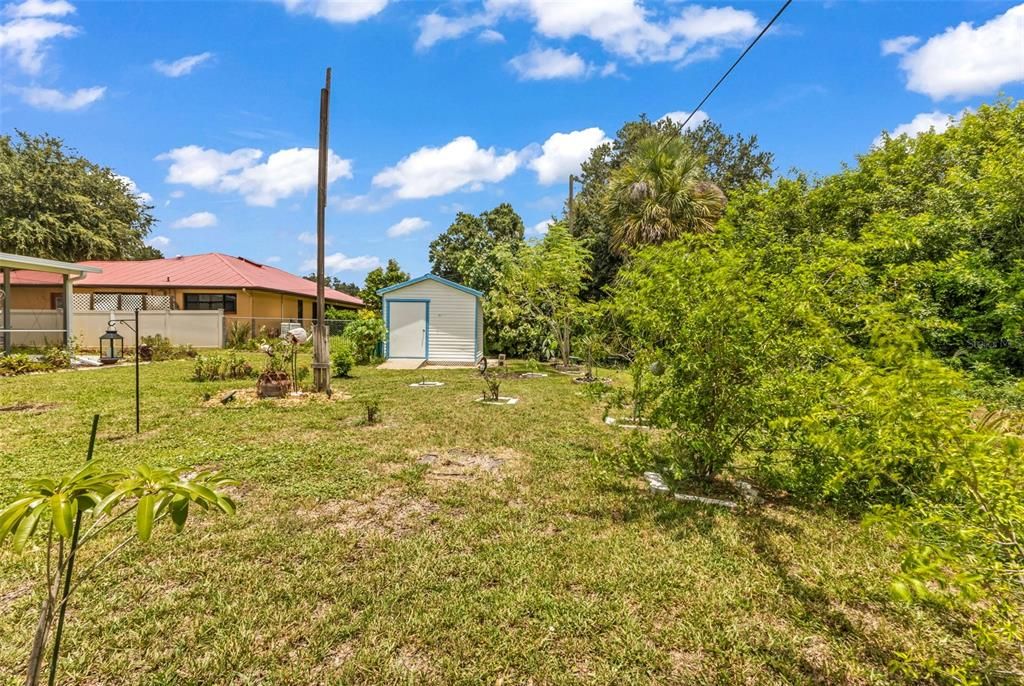 На продажу: $259,900 (2 спален, 2 ванн, 1374 Квадратных фут)