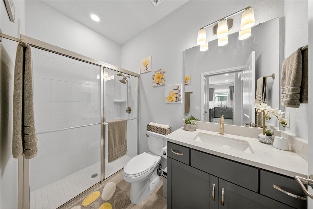 En Venta: $344,400 (2 camas, 2 baños, 1559 Pies cuadrados)