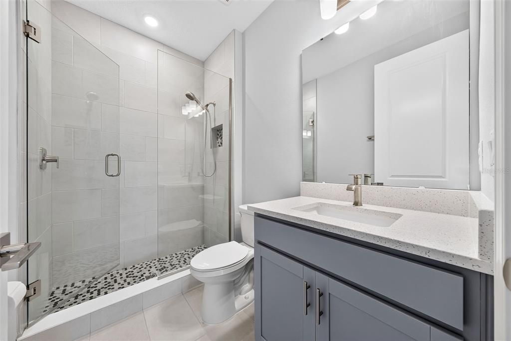 En Venta: $1,079,000 (5 camas, 3 baños, 3098 Pies cuadrados)