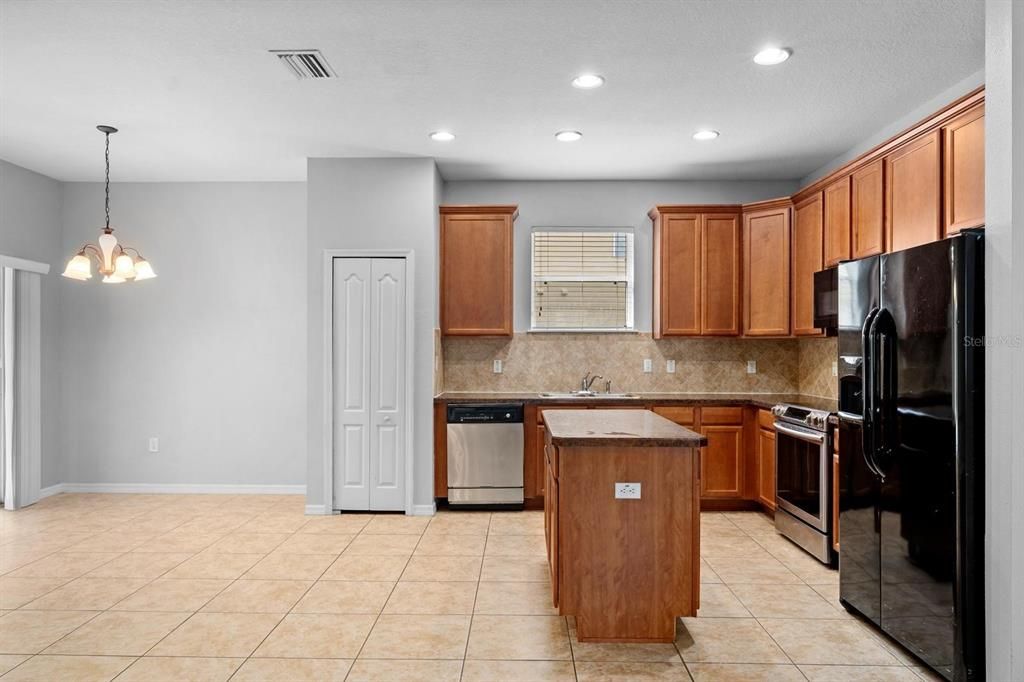 En Venta: $289,900 (3 camas, 2 baños, 1770 Pies cuadrados)