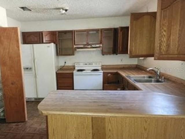 For Sale: $164,600 (3 beds, 2 baths, 1728 Square Feet)