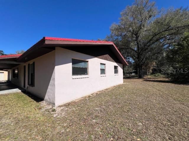 For Sale: $164,600 (3 beds, 2 baths, 1728 Square Feet)