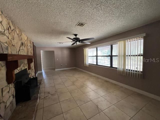 For Sale: $164,600 (3 beds, 2 baths, 1728 Square Feet)