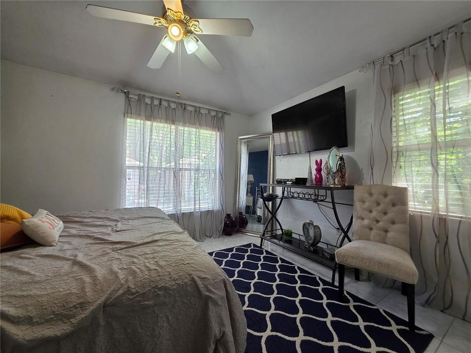 En Venta: $174,000 (2 camas, 2 baños, 1172 Pies cuadrados)