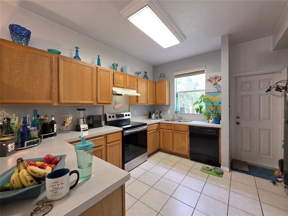En Venta: $174,000 (2 camas, 2 baños, 1172 Pies cuadrados)