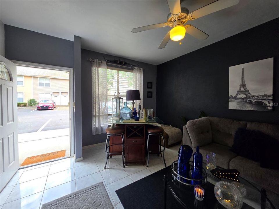 En Venta: $174,000 (2 camas, 2 baños, 1172 Pies cuadrados)