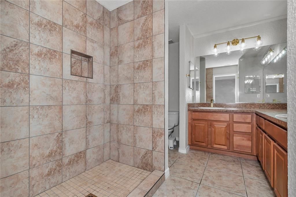 For Sale: $355,000 (4 beds, 2 baths, 2224 Square Feet)
