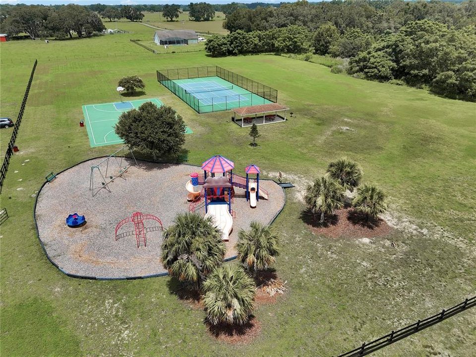 For Sale: $355,000 (4 beds, 2 baths, 2224 Square Feet)