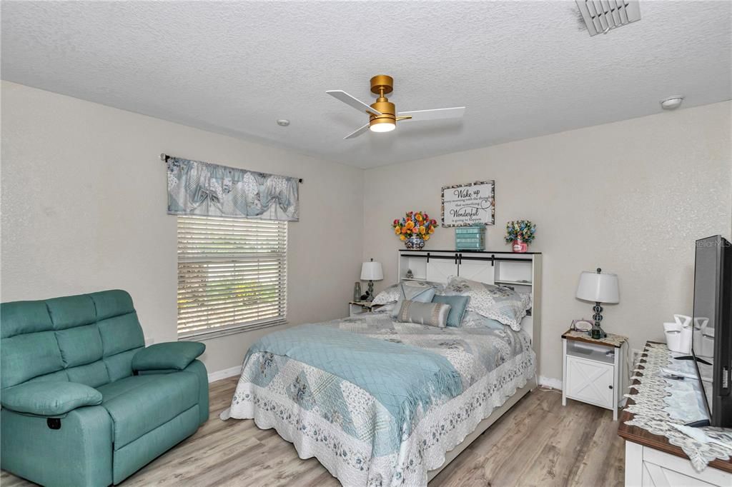 For Sale: $355,000 (4 beds, 2 baths, 2224 Square Feet)