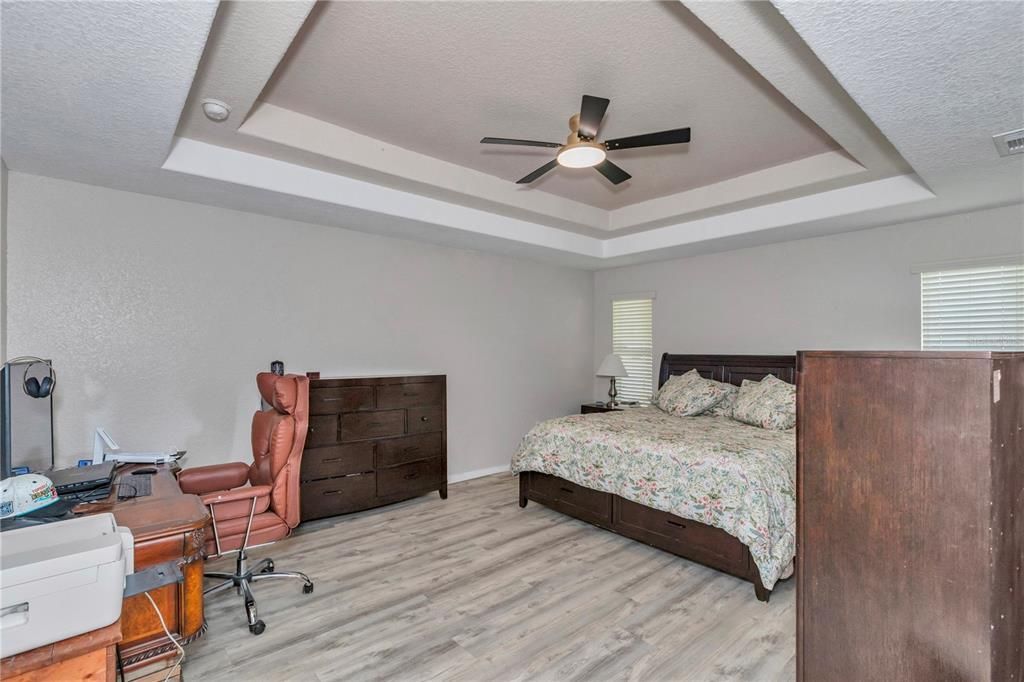 For Sale: $355,000 (4 beds, 2 baths, 2224 Square Feet)