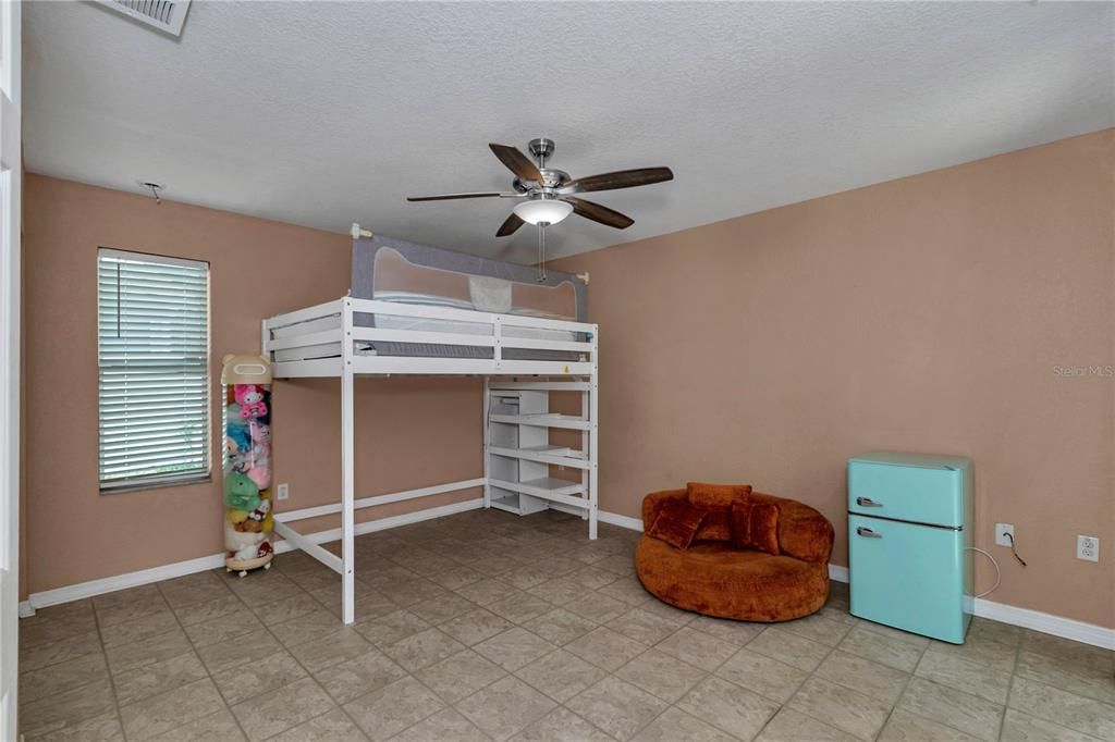 For Sale: $355,000 (4 beds, 2 baths, 2224 Square Feet)