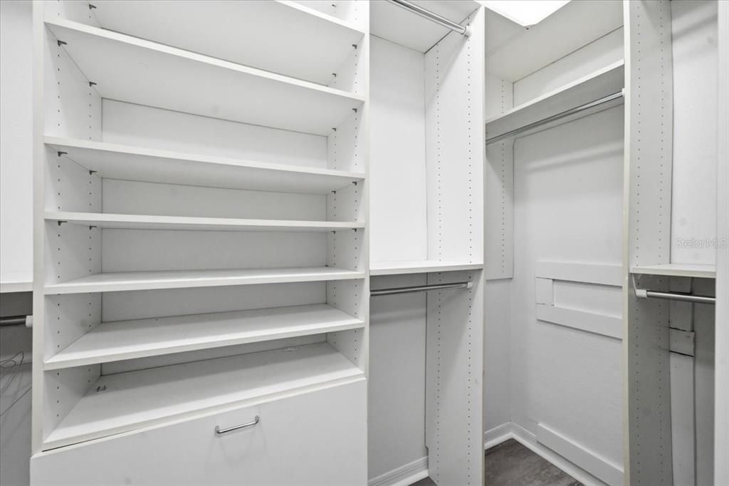 На продажу: $179,900 (1 спален, 1 ванн, 867 Квадратных фут)
