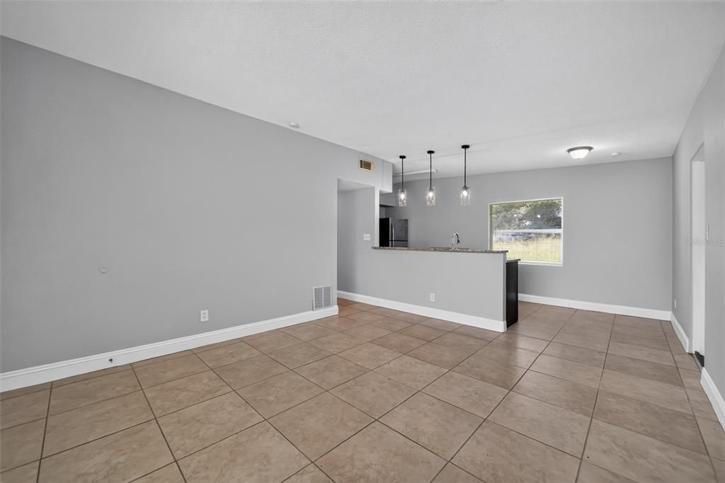 En Venta: $285,000 (3 camas, 1 baños, 912 Pies cuadrados)