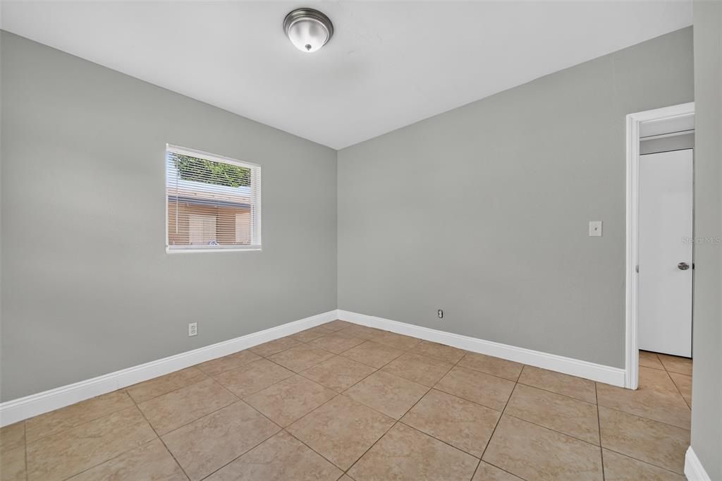En Venta: $285,000 (3 camas, 1 baños, 912 Pies cuadrados)