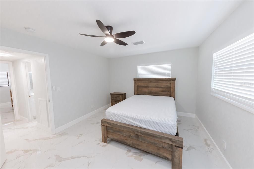 For Sale: $450,000 (3 beds, 2 baths, 1425 Square Feet)