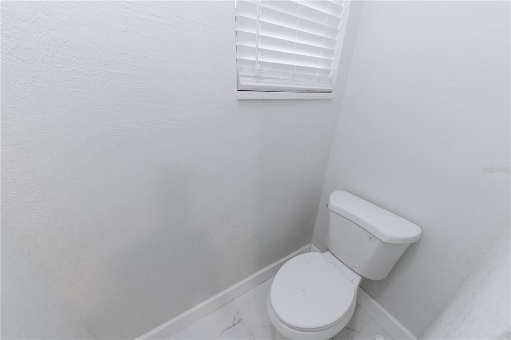 For Sale: $450,000 (3 beds, 2 baths, 1425 Square Feet)