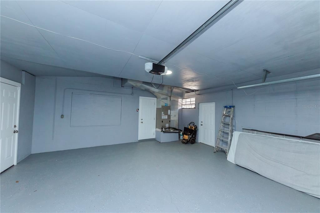 For Sale: $450,000 (3 beds, 2 baths, 1425 Square Feet)