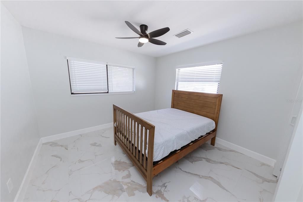 For Sale: $450,000 (3 beds, 2 baths, 1425 Square Feet)