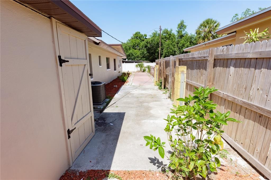 For Sale: $450,000 (3 beds, 2 baths, 1425 Square Feet)