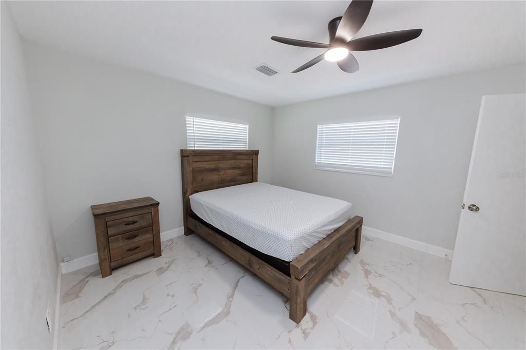For Sale: $450,000 (3 beds, 2 baths, 1425 Square Feet)