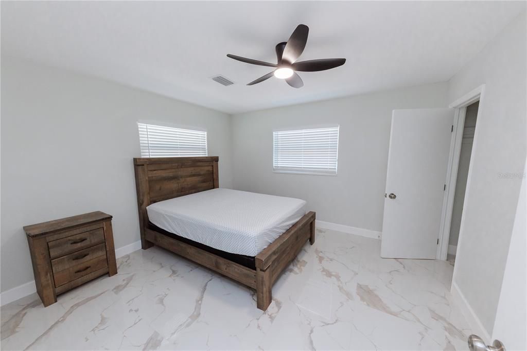 For Sale: $450,000 (3 beds, 2 baths, 1425 Square Feet)