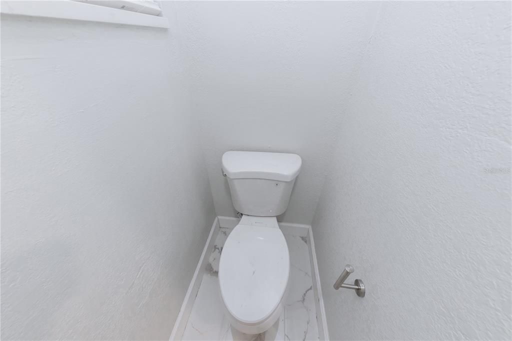 For Sale: $450,000 (3 beds, 2 baths, 1425 Square Feet)