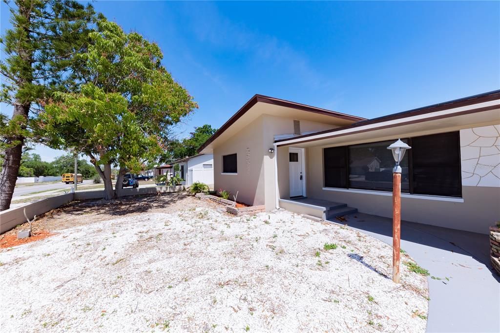 For Sale: $450,000 (3 beds, 2 baths, 1425 Square Feet)
