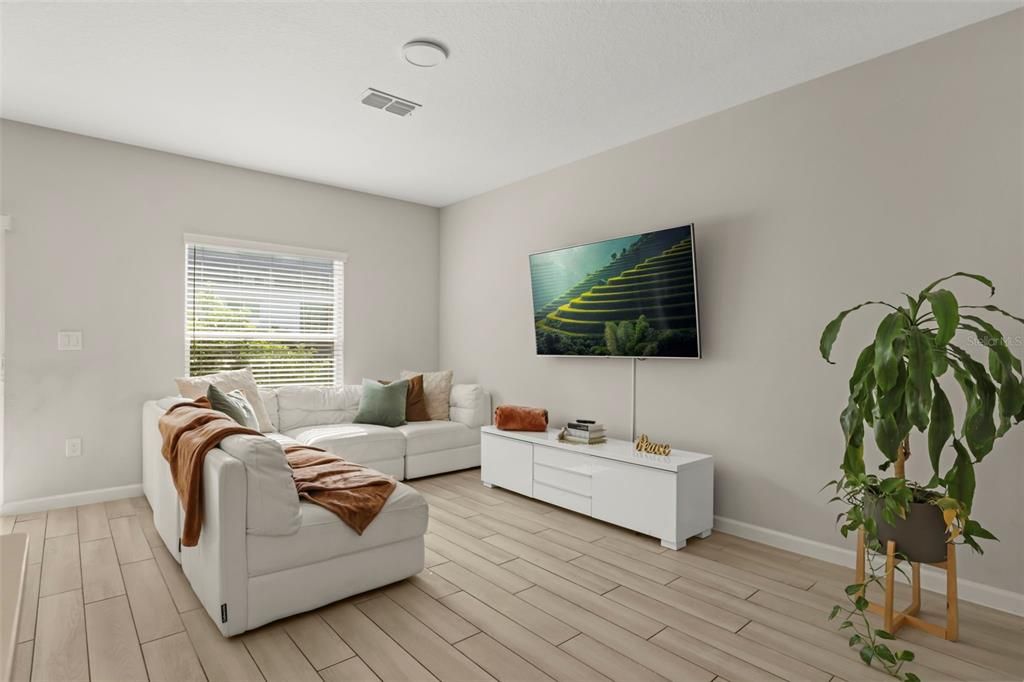 For Rent: $2,650 (3 beds, 2 baths, 1379 Square Feet)