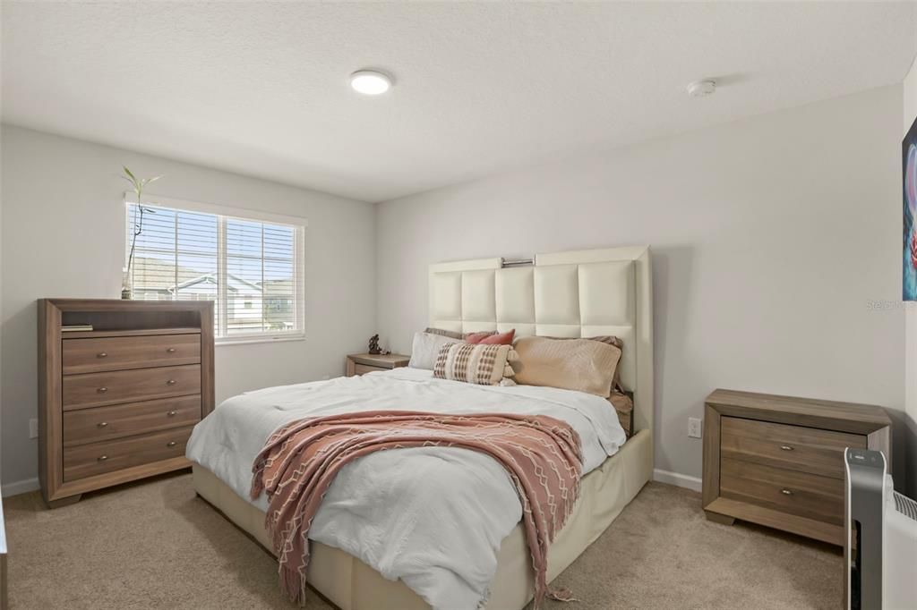 For Rent: $2,650 (3 beds, 2 baths, 1379 Square Feet)