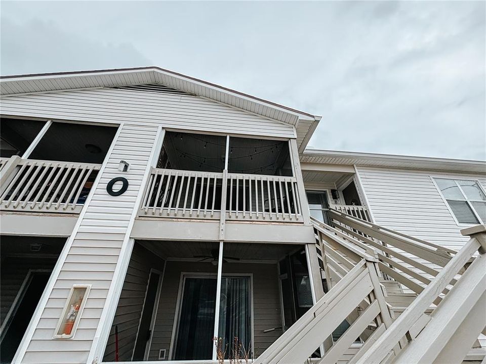 For Sale: $139,500 (2 beds, 2 baths, 833 Square Feet)