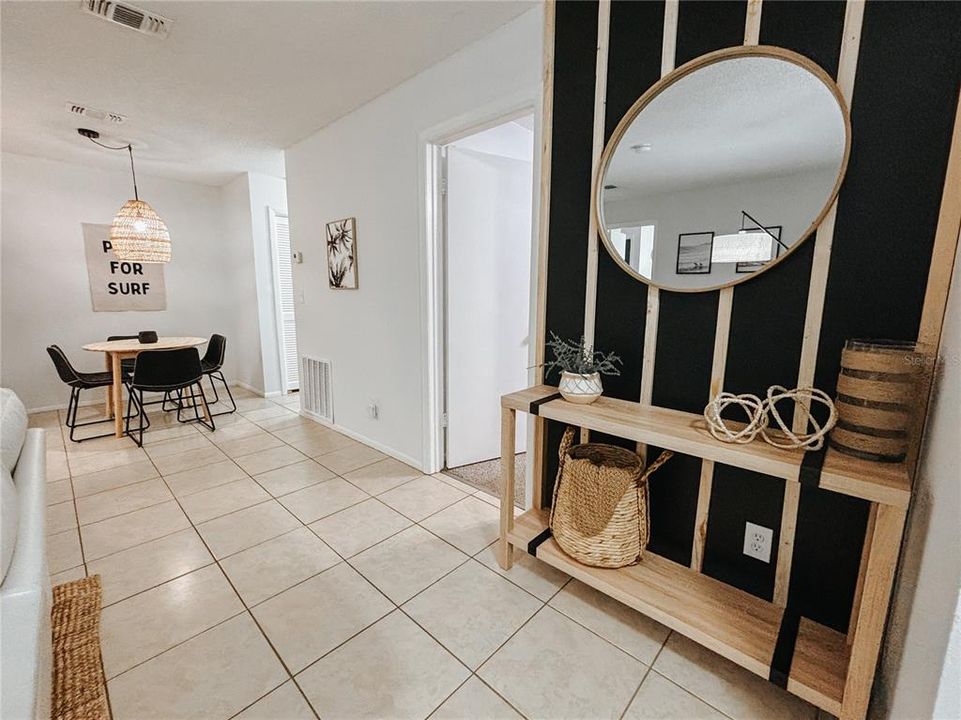 For Sale: $139,500 (2 beds, 2 baths, 833 Square Feet)